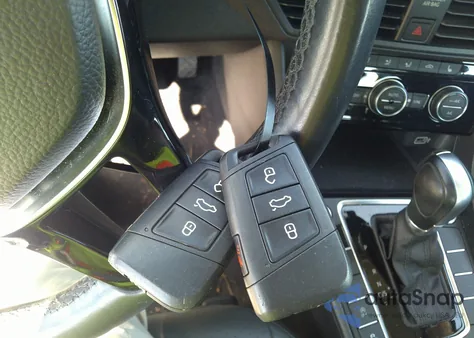 2019 Volkswagen Jetta 1.4T Sel from USA, damaged, VIN 3VWE57BU1KM009464